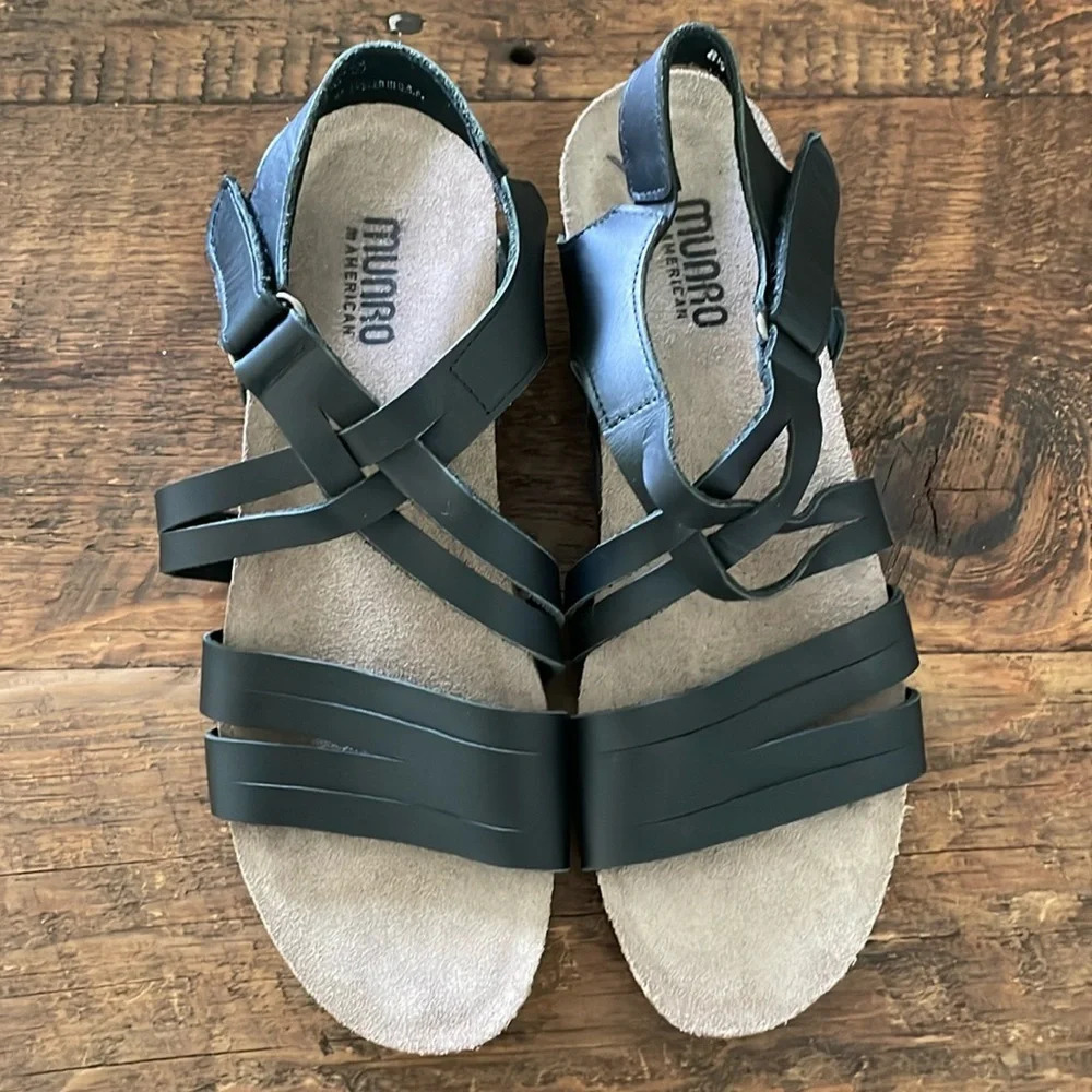 Munro Kaya Black Cork Sandals size 8.5